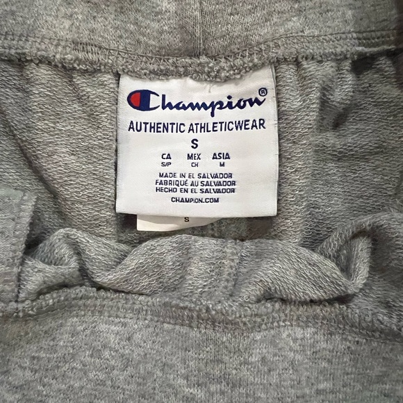 Champion Cropped Sweatpants - Picture 4 of 4